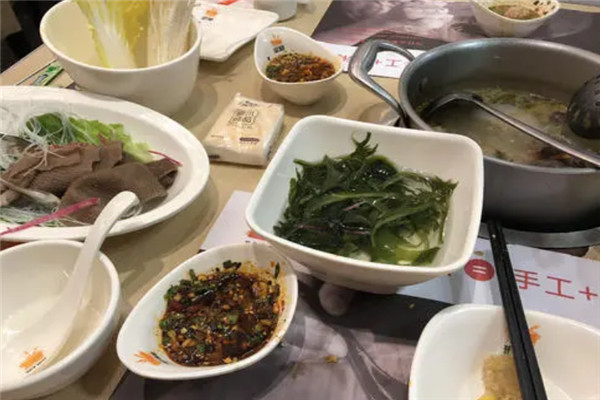 溫鼎手工系列火鍋加盟