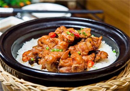 沈家煲仔飯
