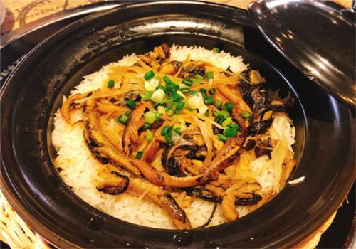一招先港式煲仔飯