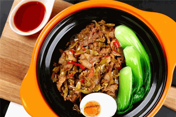 小滋味川式煲仔飯加盟