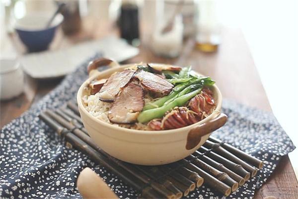 樂宇煲仔飯加盟