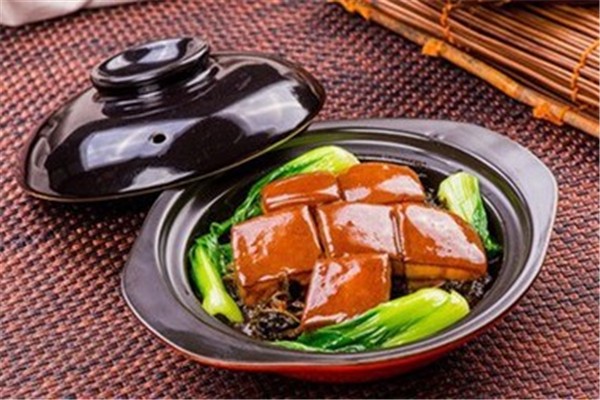 德誠(chéng)農(nóng)家煲仔飯加盟