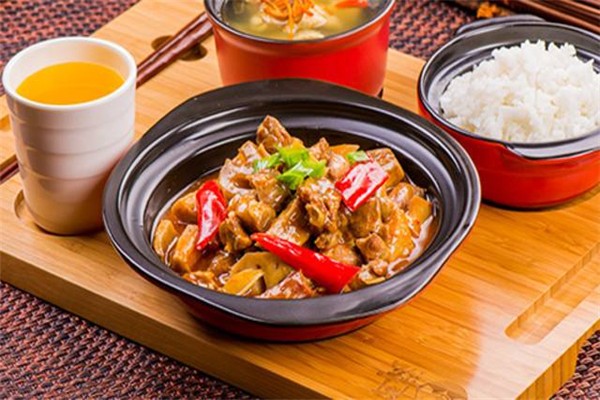德誠(chéng)農(nóng)家煲仔飯加盟