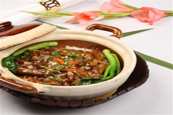 八運(yùn)廣式煲仔飯