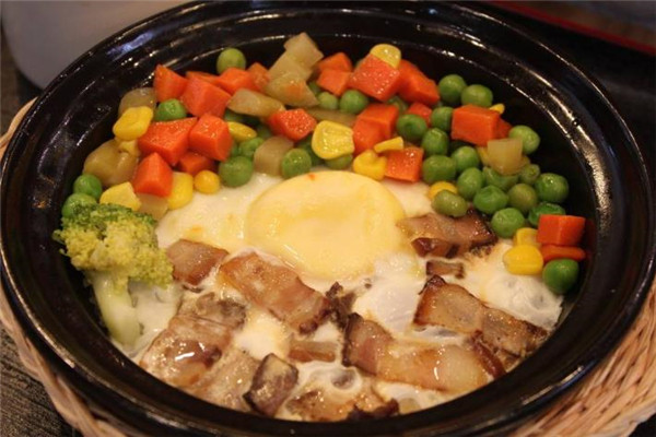 四方奇緣煲仔飯加盟