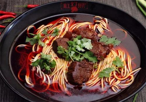 紅燈照牛肉面