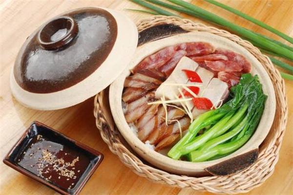 小四川煲仔飯加盟