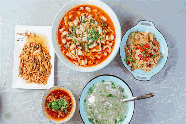 魚與你搭檔酸菜魚米飯