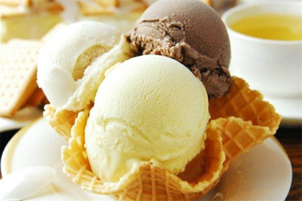 和樂(lè)雪冰淇淋冷冷飲
