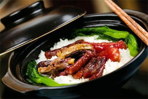 小夫七煲仔飯加盟