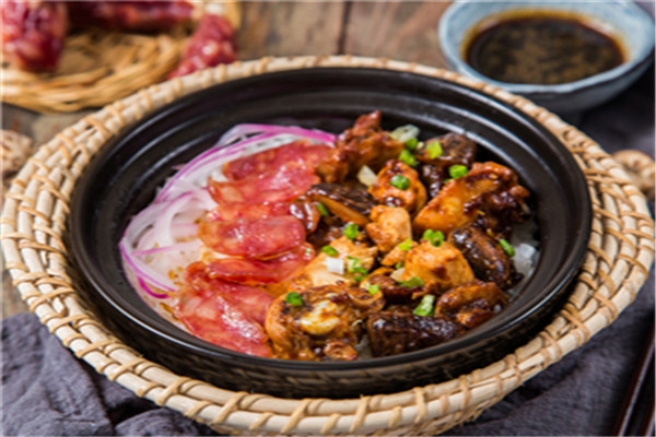 連云煲仔飯