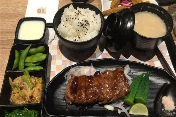 定食8日式定食加盟
