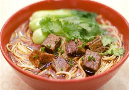 面太牛原湯牛肉面加盟