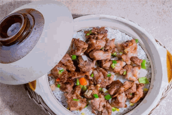 玖香煲仔飯加盟