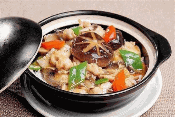 醉香醬汁煲仔飯加盟
