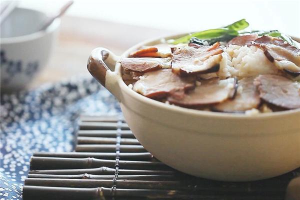 煒小煲煲仔飯加盟
