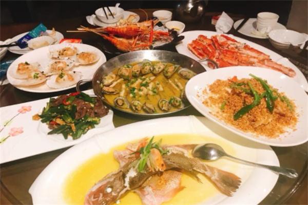 79號(hào)魚船海鮮主題餐廳