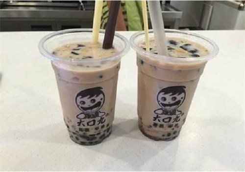 大口九奶茶店加盟