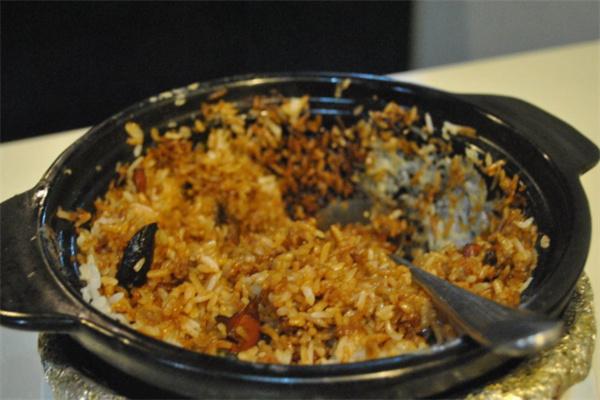 小明家煲仔飯加盟