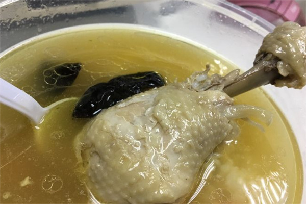 貝嫂老母雞湯泡飯加盟