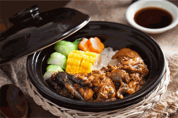 金龍煲仔飯加盟