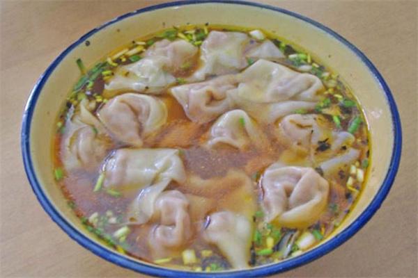 俏碗里新派餛飩加盟