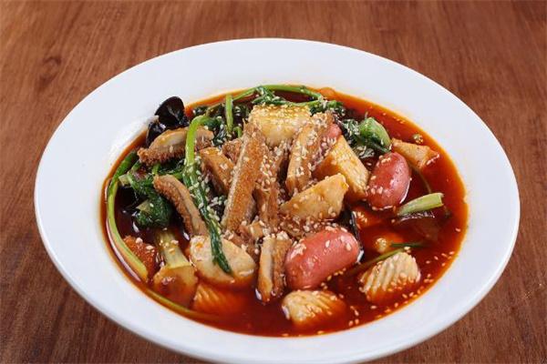安井串串香麻辣燙加盟