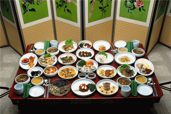 酔料想多國料理酒館