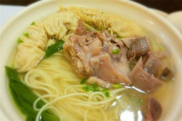鴨肉面館
