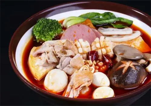 大舌頭麻辣燙美食加盟
