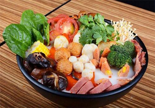 大舌頭麻辣燙美食加盟