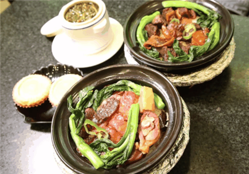 康康煲仔飯加盟