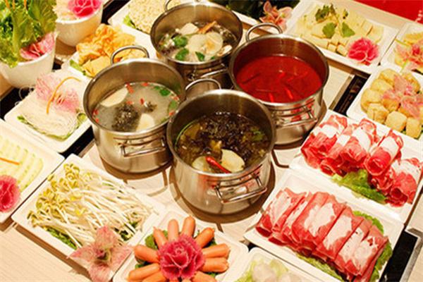 串悅湘旋轉小火鍋