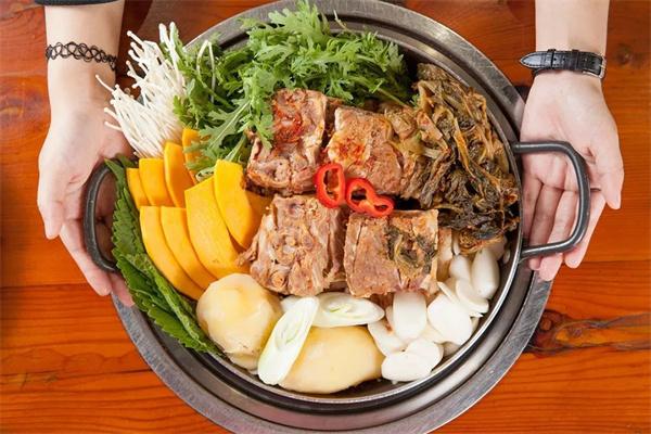 脊骨土豆湯