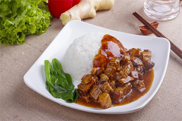 皇牛居牛腩飯加盟