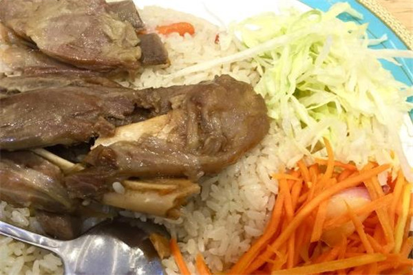 粒粒香抓飯加盟