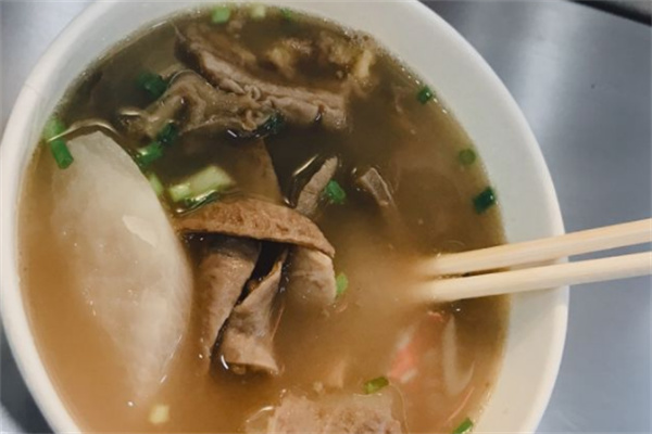 劉易手牛雜蘿卜湯