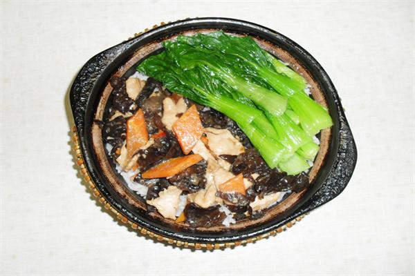 食點煲仔飯