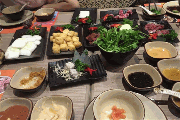 羅馬假日火鍋城