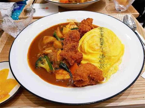 池奈蛋包飯