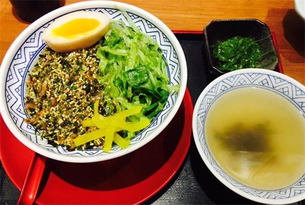 食屋三士日式拉面生意好嗎？特色美味讓經(jīng)營無憂！