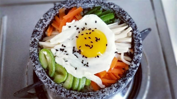 韓釜石鍋拌飯