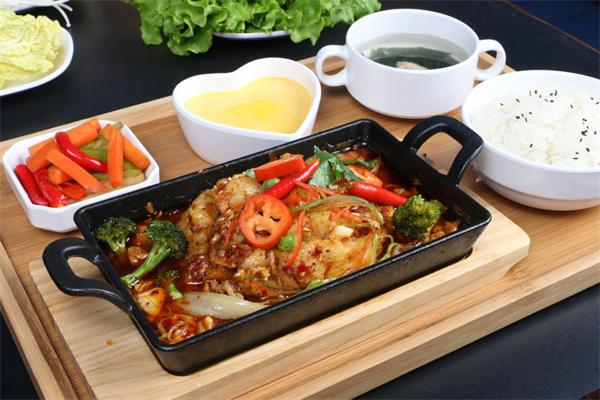 炅爸爸烤魚(yú)飯加盟
