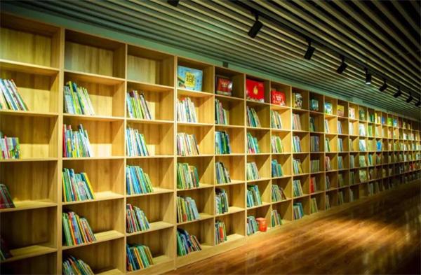 愛(ài)麗絲繪本館