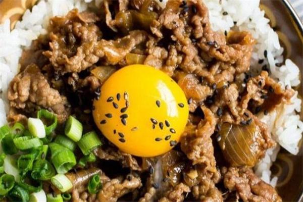 希食東牛丼飯?jiān)趺礃?