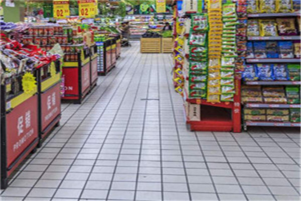 春風(fēng)量販超市