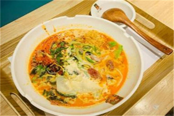 甄萌麻辣燙加盟