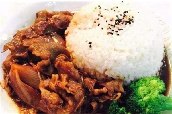 御來(lái)順蓋碼飯費(fèi)多少錢(qián)？