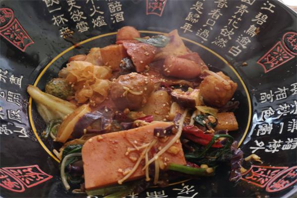 香滿棠麻辣香鍋加盟