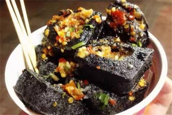 臭豆腐費多少錢？